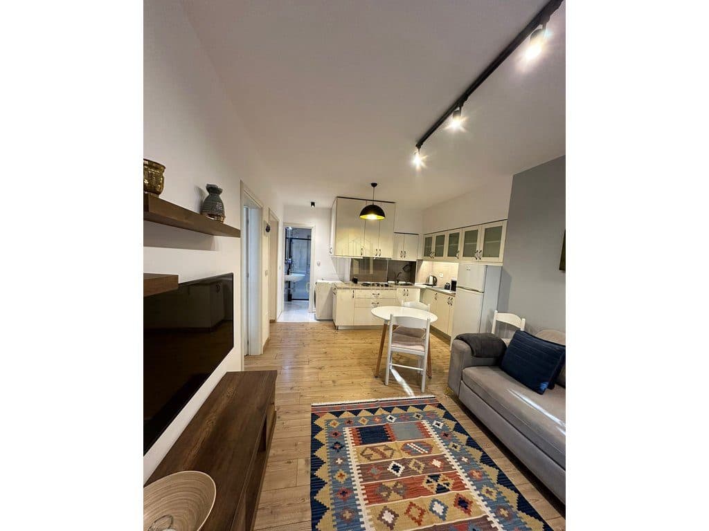 Jepet me qera apartament 1+1 tek Rruga e Elbasanit 2