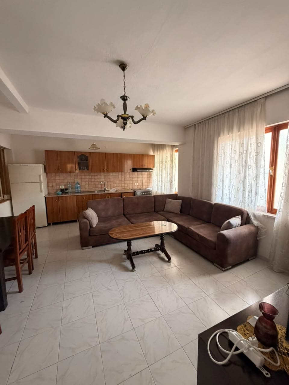 Shitet apartament 3+1 ne Ali Dem