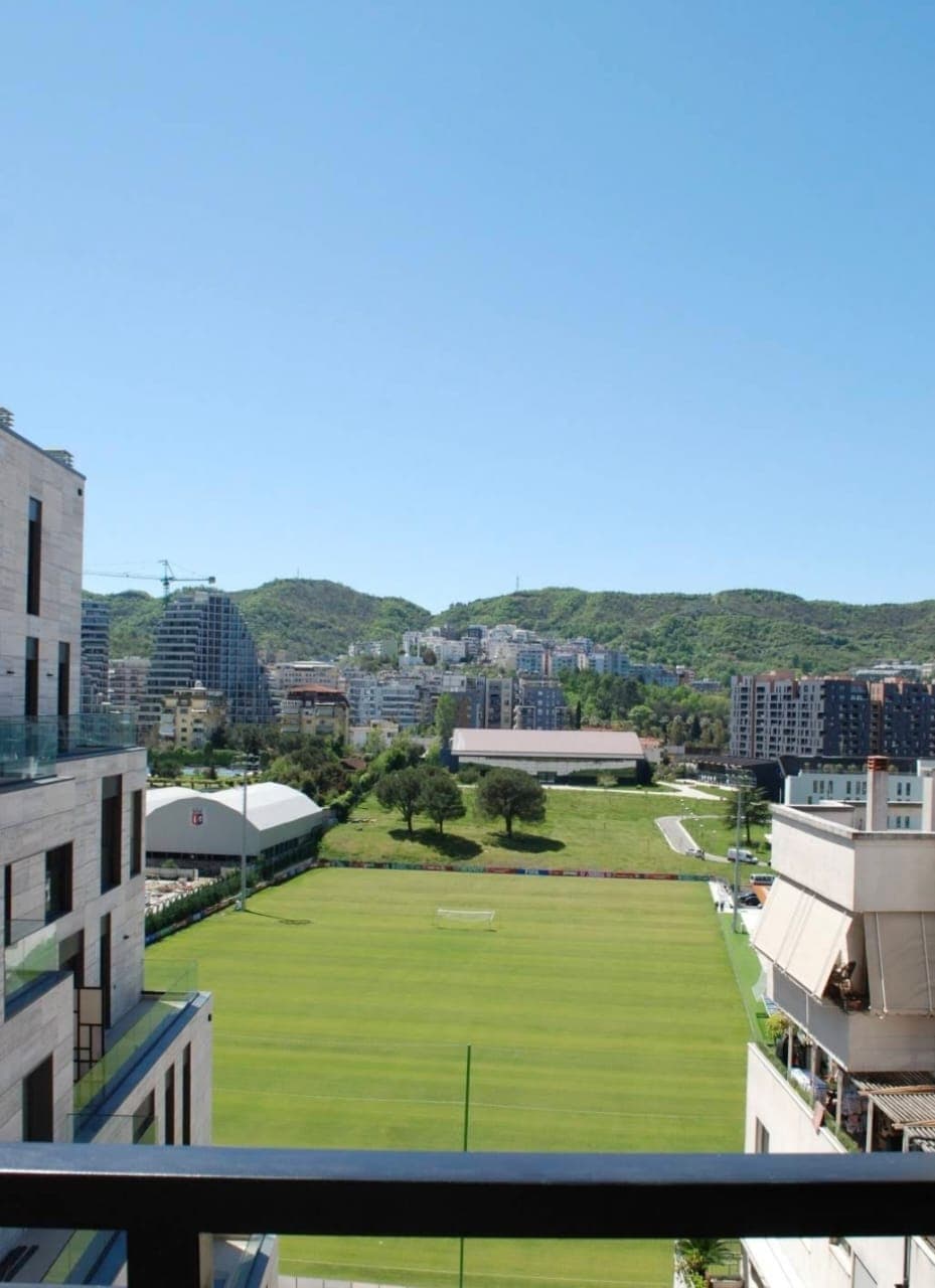 Jepet me qera super Apartament 2+1+2 tek Liqeni Artificial 4