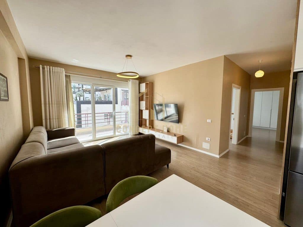 Shitet apartament 2+1+2 tek Kompelksi FZ, Liqeni i Thate 4