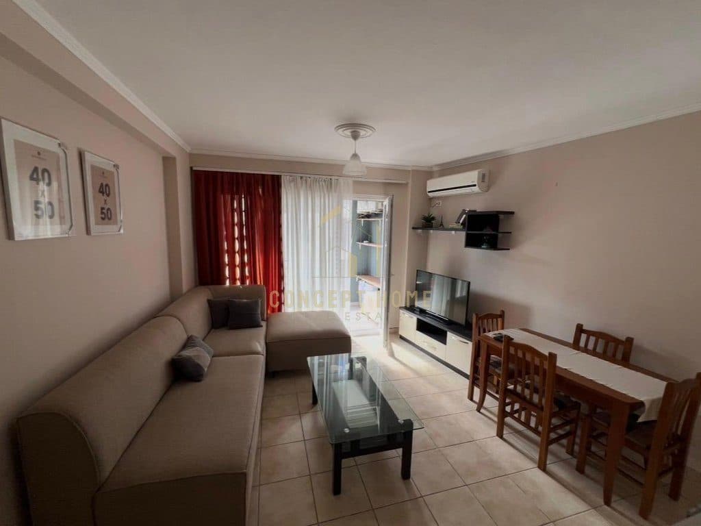 Jepet apartament me qera 1+1 Ne Astir