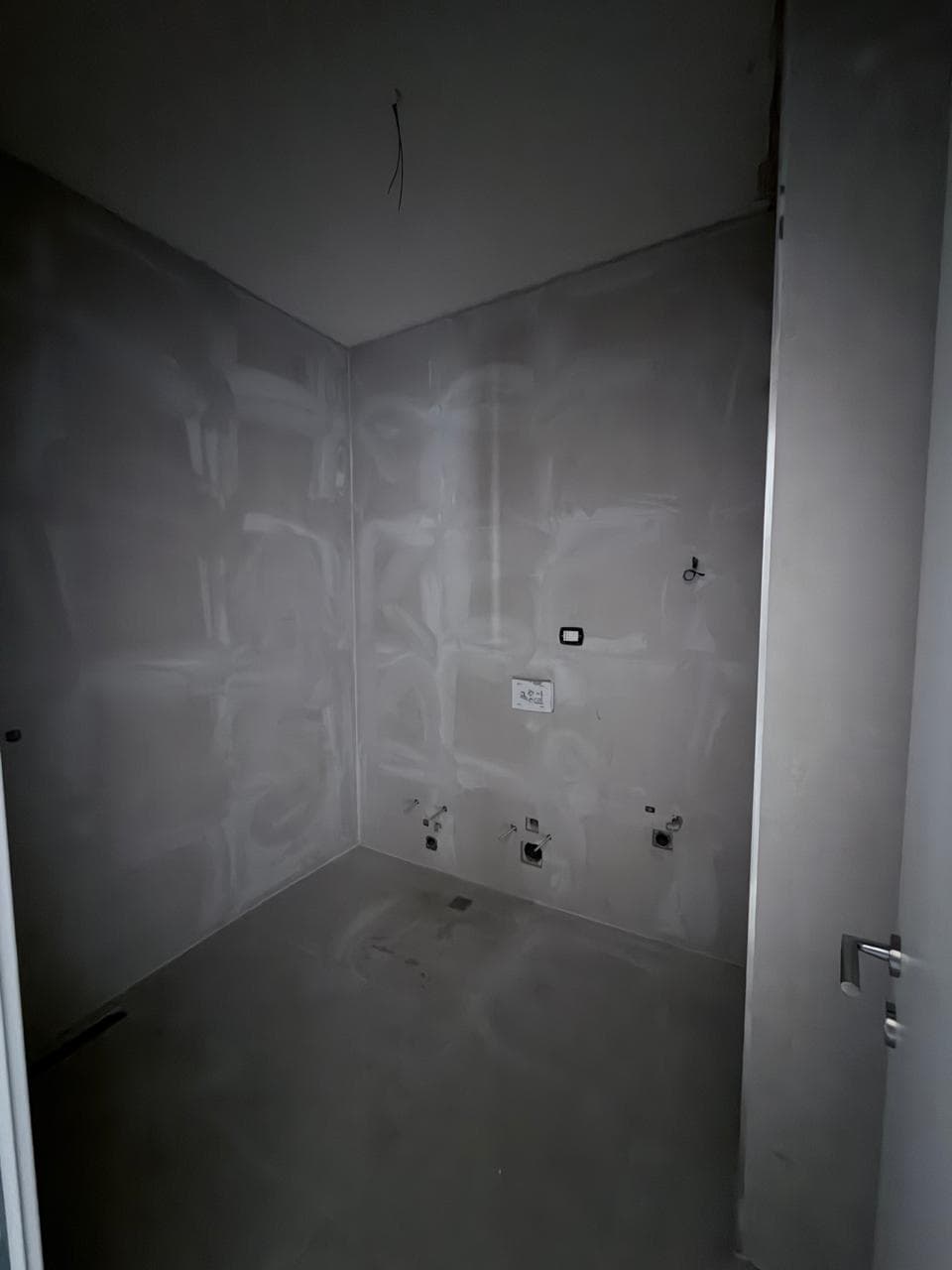 Shitet apartament 3+1 tek Ish Fusha Aviacionit "Turdiu"