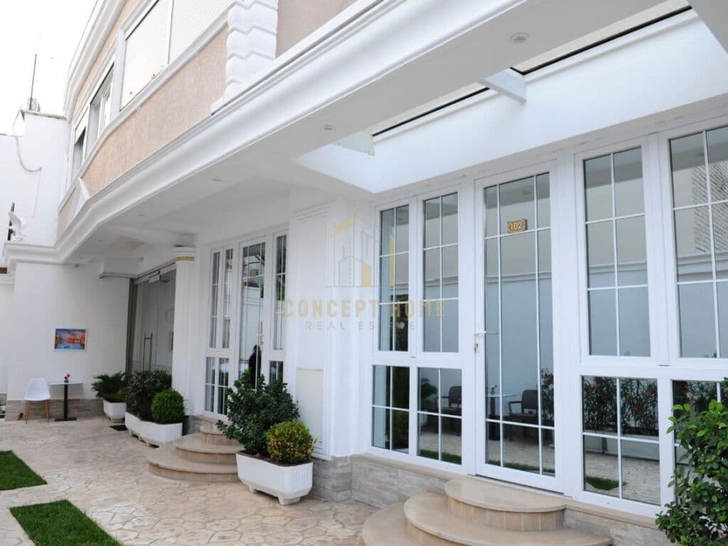 Shitet Hotel ne qender te Tiranes