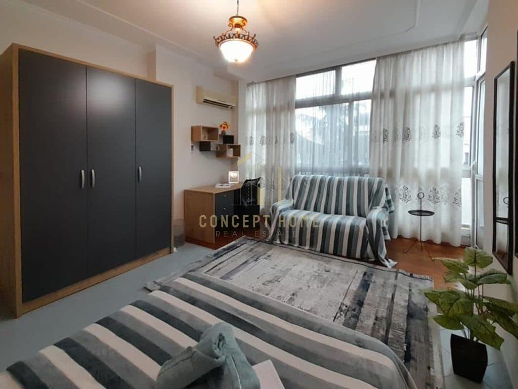 Jepet me qera Apartament 3+1+2 tek Mine Peza