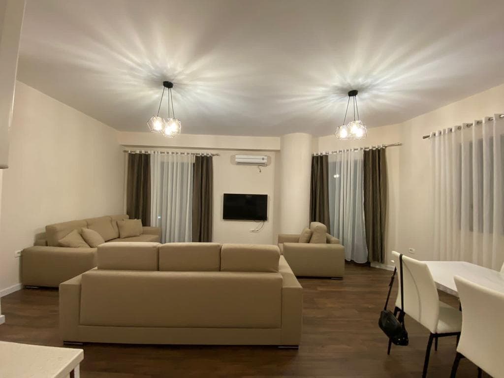 Shitet apartament 2+1+2 ne Astir, prane 2 palmat 3