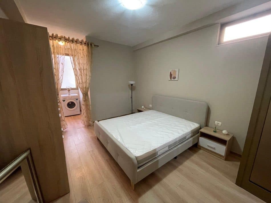 Jepet apartament me qera 1+1 ne Vasil Shanto 3