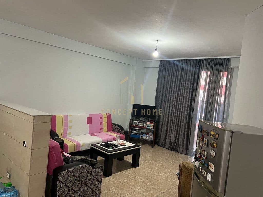 Shitet apartament 1+1 ne Astir