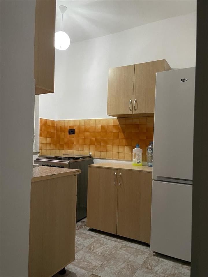 Apartament 1+1 me qira në Brryl të Tiranës - 400€ | 72 m² 3