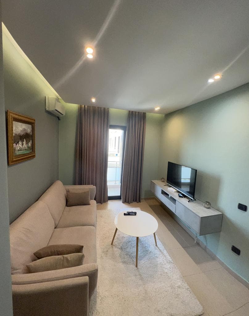Apartament 1+1 me Qira në Rruga e Kavajes, Tiranë - 1200€ | 67 m² 2
