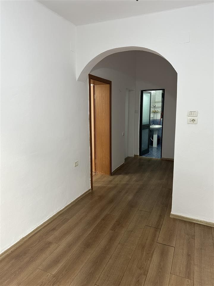 Apartament 1+1 në shitje në Sheshi Willson, Tiranë - 126000€ | 45 m² 3