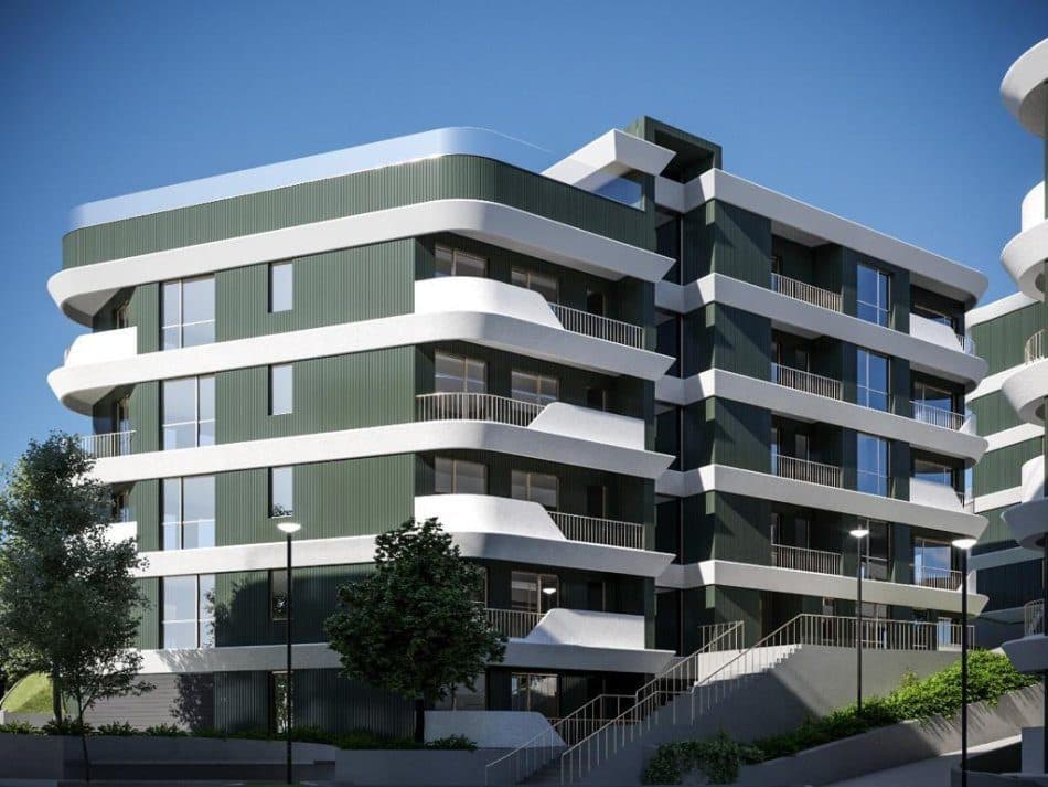 Shitet Apartament 2+1 tek Liqeni i Thate 3
