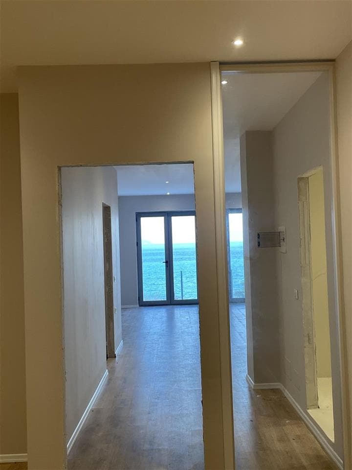 Shitet apartament 2+1 Vlore ,afer Lungomares ,Rezidenca Odeon 3