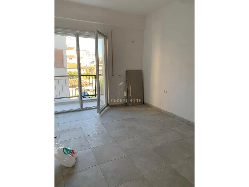 Jepet me qera apartment 2+1 tek Xhamlliku 3
