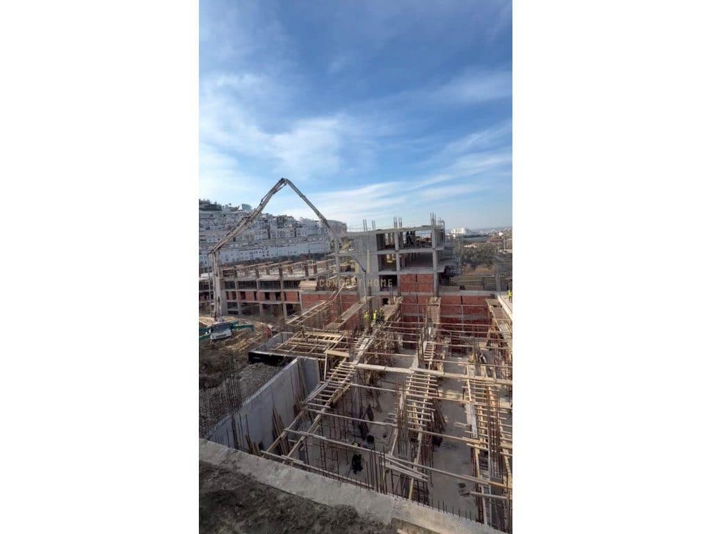 Shitet Apartament 2+1+2 tek Kodra e Diellit 2 3