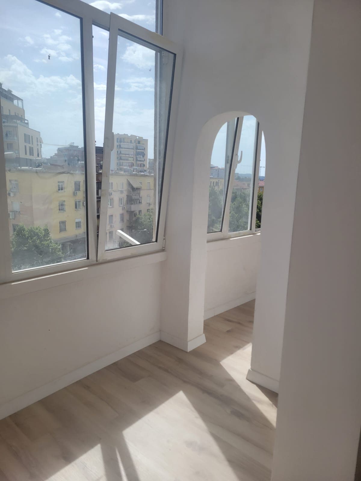 Shiten 2 Apartamente Ne Qender 3