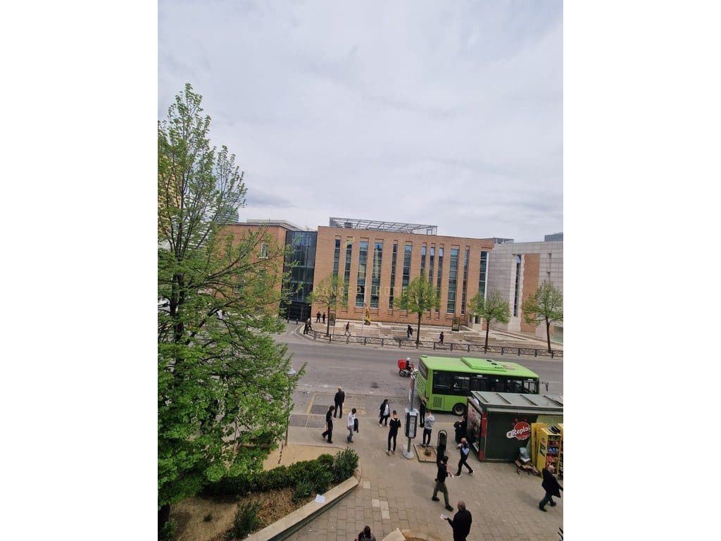 Jepet me qera apartament 3+1+2 tek Sheshi Skenderbej, Qender, 130 m2