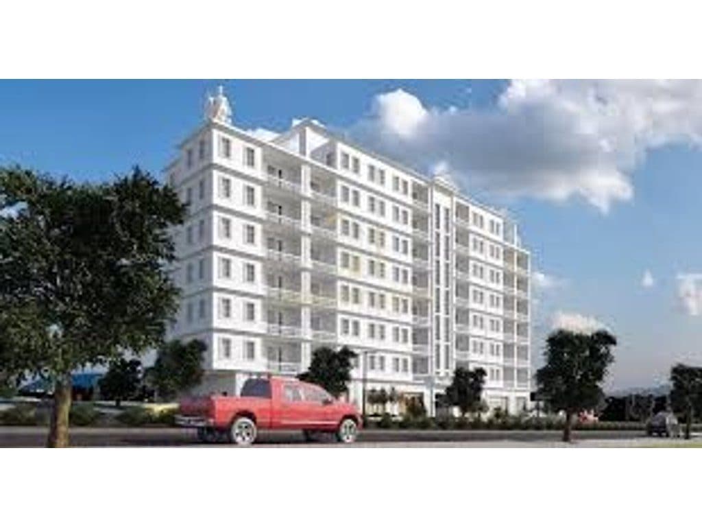 Shitet Dyqan ne Kamez/306.000€ 1