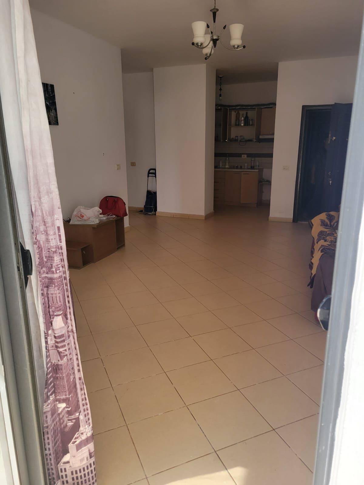 Shitet apartament ne Astir 3