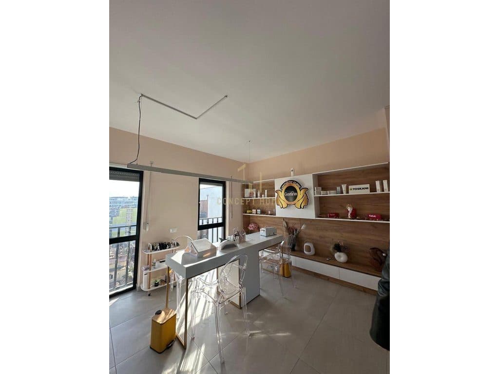 Zyrë 3+1+2 Me Qira tek Selvia, Tiranë - 750€ | 116 m² 3