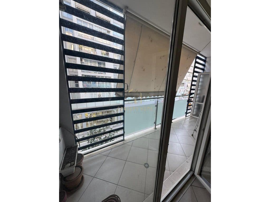 Shitet apartament 1+1 tek 3