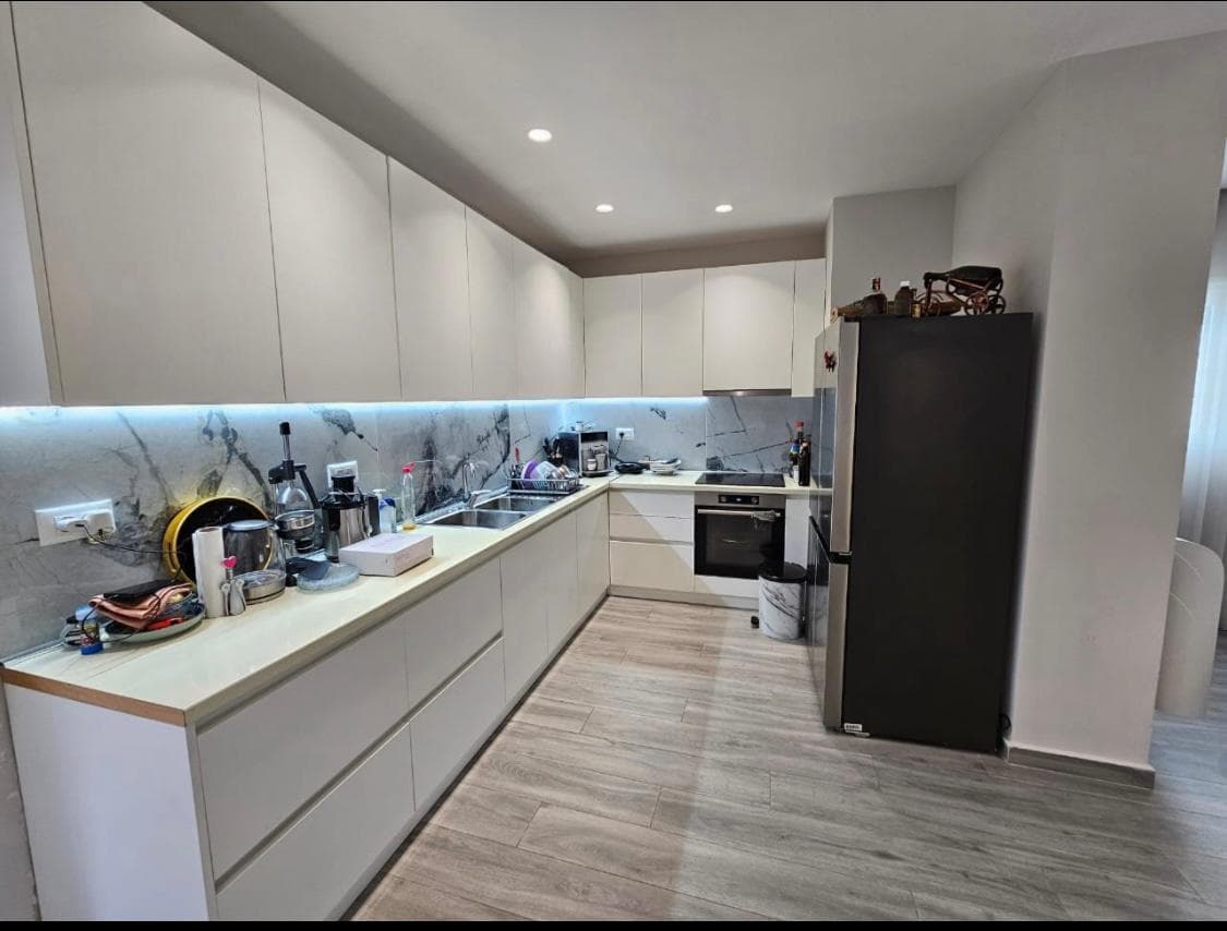 Shitet penthouse ne Fresk 2