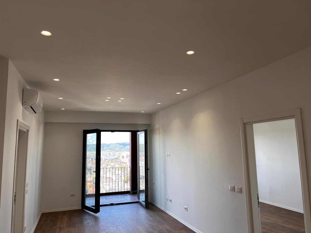 Jepet me qera apartament 2+1 "Tirana Garden Building"