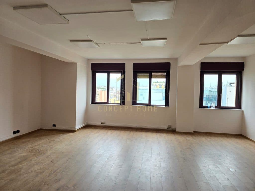 Jepet me qera ambient per zyre ne Qender