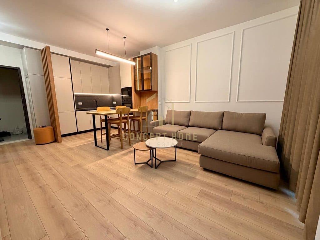 Jepet me qera apartament 1+1 tek Komuna e Parisit 2