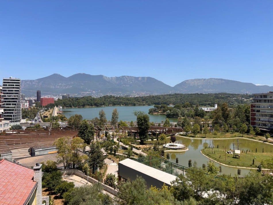 Jepet me qera apartment 3+1+2 tek Kopshti zoologjik 2