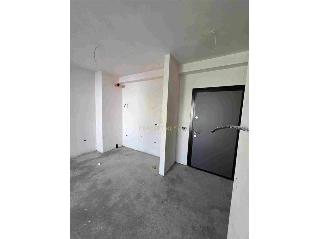 Shitet apartament 1+1 tek Rruga e Dibres 4