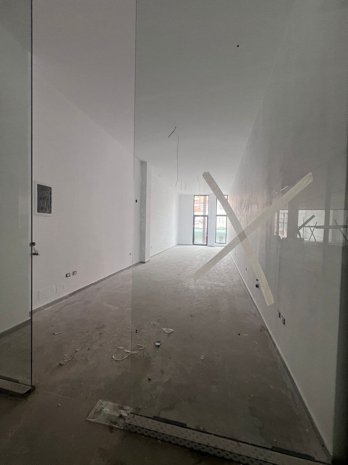 Ambjent me Qira 21 Dhjetori, Tirana - 1300€ | 75 m² 3