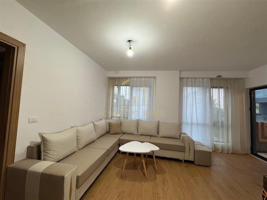 Jepet me qera apartament 3+1 ne 5 Maj