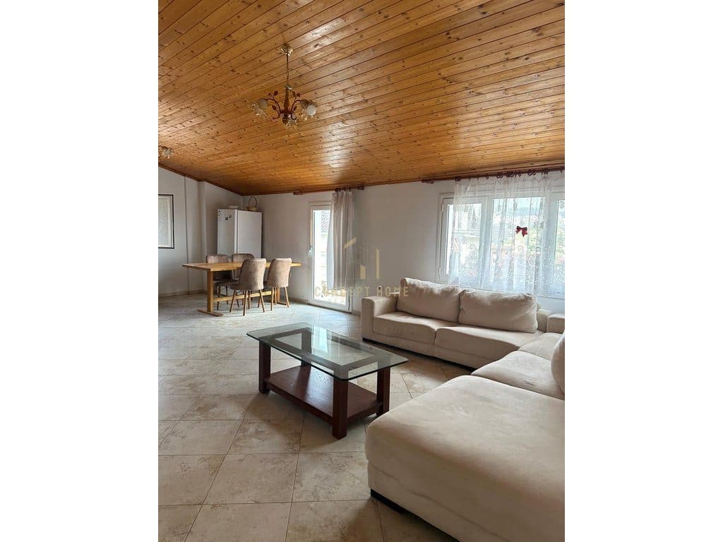 Jepet me qera Apartament 1+1 te Kodra Priftit/Cmimi: 35.000 leke / Muaj