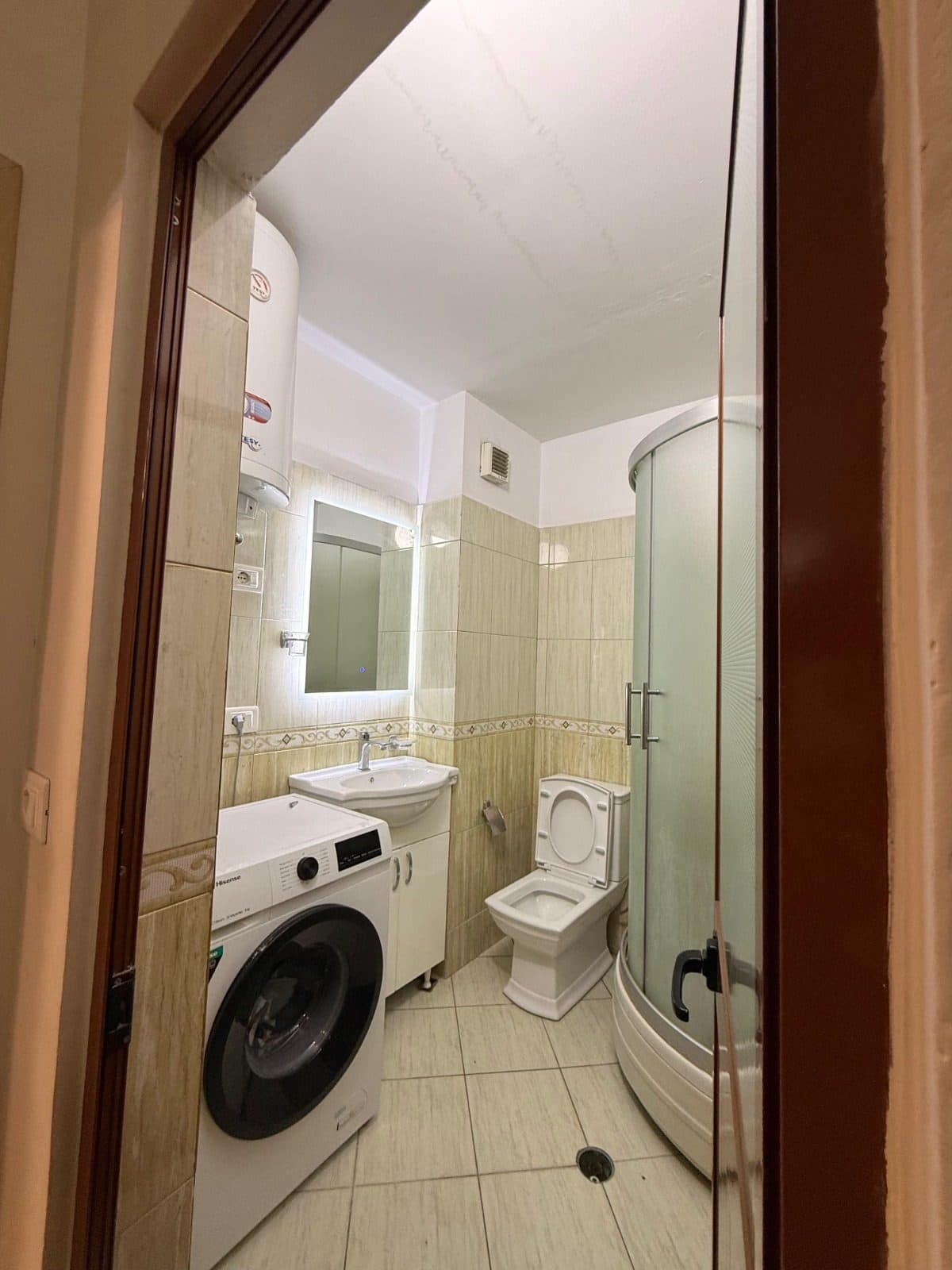 Apartament 1+1 Me Qira në Ali Demi, Tiranë - 135,000€ | 64 m² 2