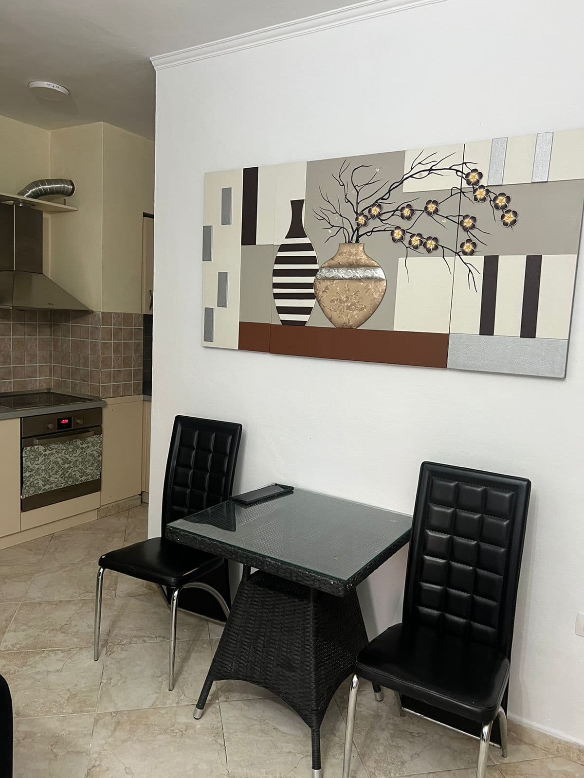 Garsoniere Me Qira në Rruga Barrikadave, Tiranë - 520€ | 45 m² 2
