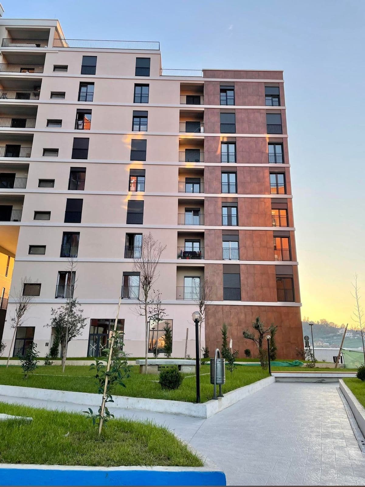 Shitet apartament 1+1 ne Astir, Kompleksi Jolla