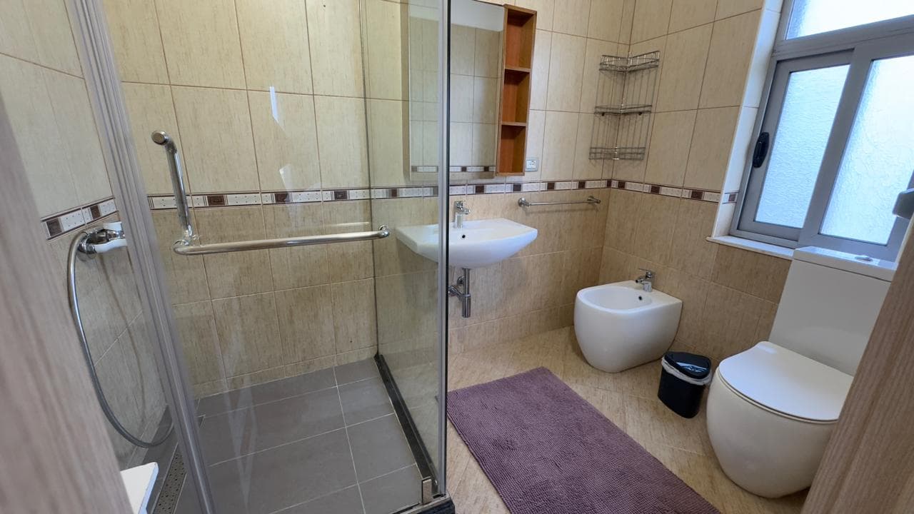Jepet me qera Hyrje 3+1 Mjull-Bathore 3