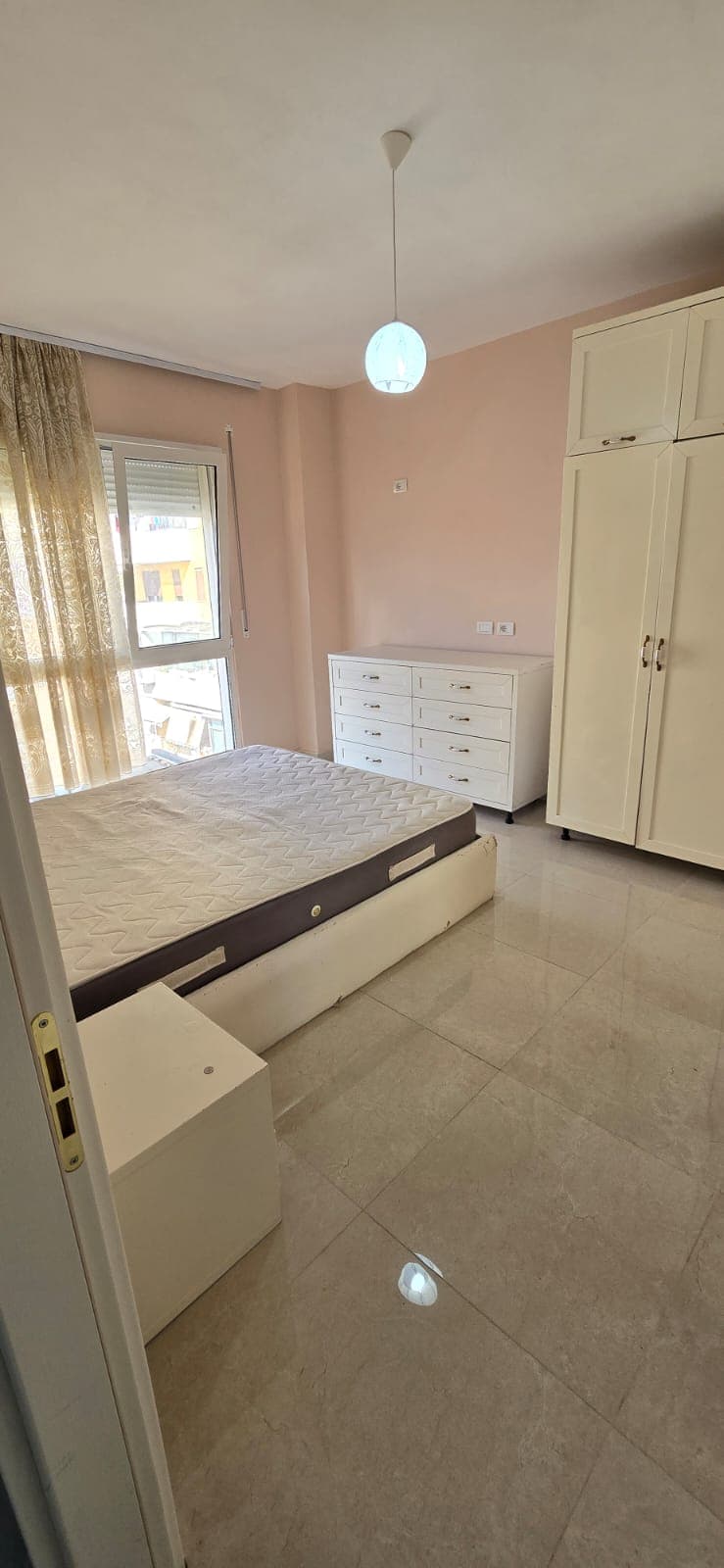 Shitet Apartament 2+1 Ne Qender 4