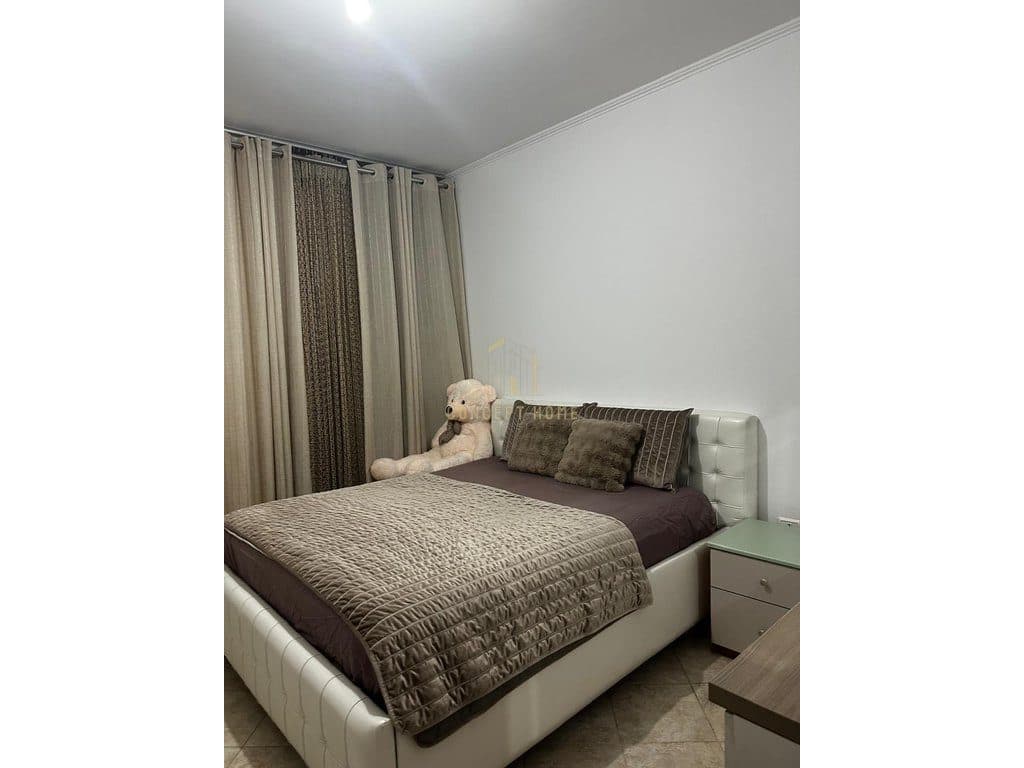 Jepet me qera apartament 2+1+2 ne Astir , prane Vila L 2