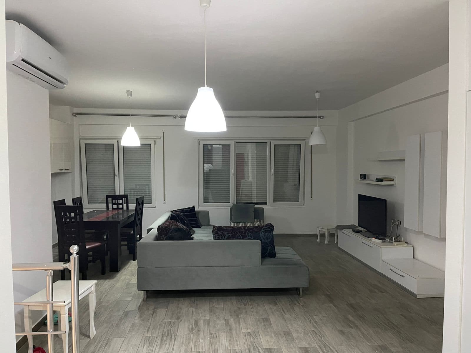 Jepet apartament me qera 2+1+2 tek Kodra e Diellit 2 2
