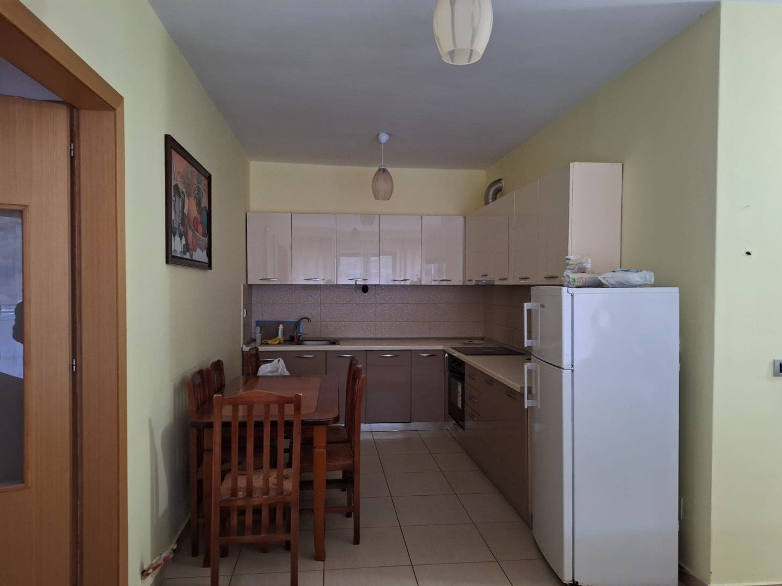 Jepet me qera apartament 3+1+2 Ne Fresk / 420 Euro 2