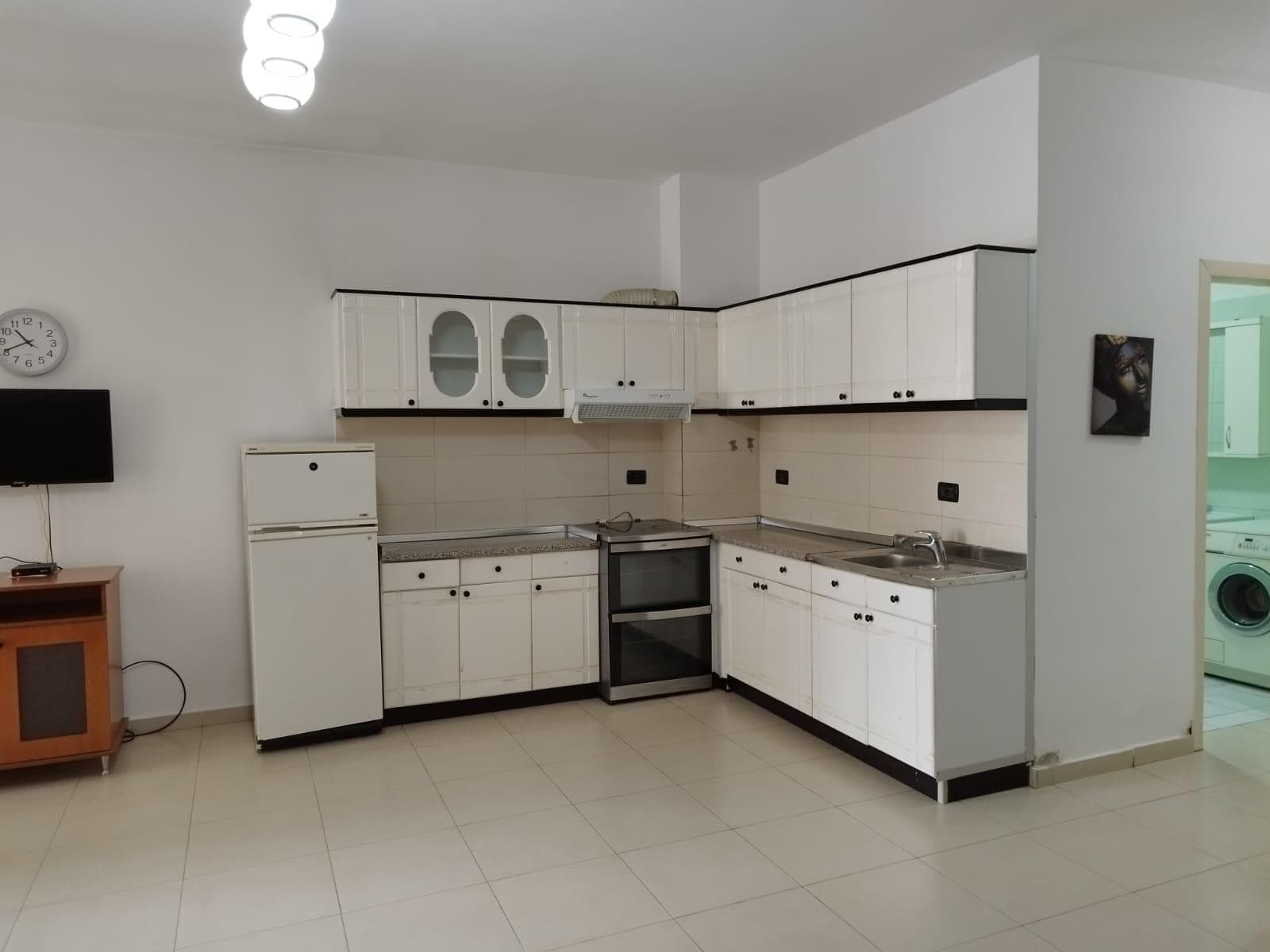 Jepet me qera apartament 2+1 ne Yzberisht 2