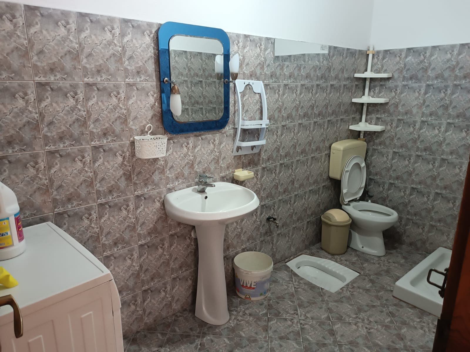Jepet me qera apartament 1+1 Tek Bulevardi ri 2