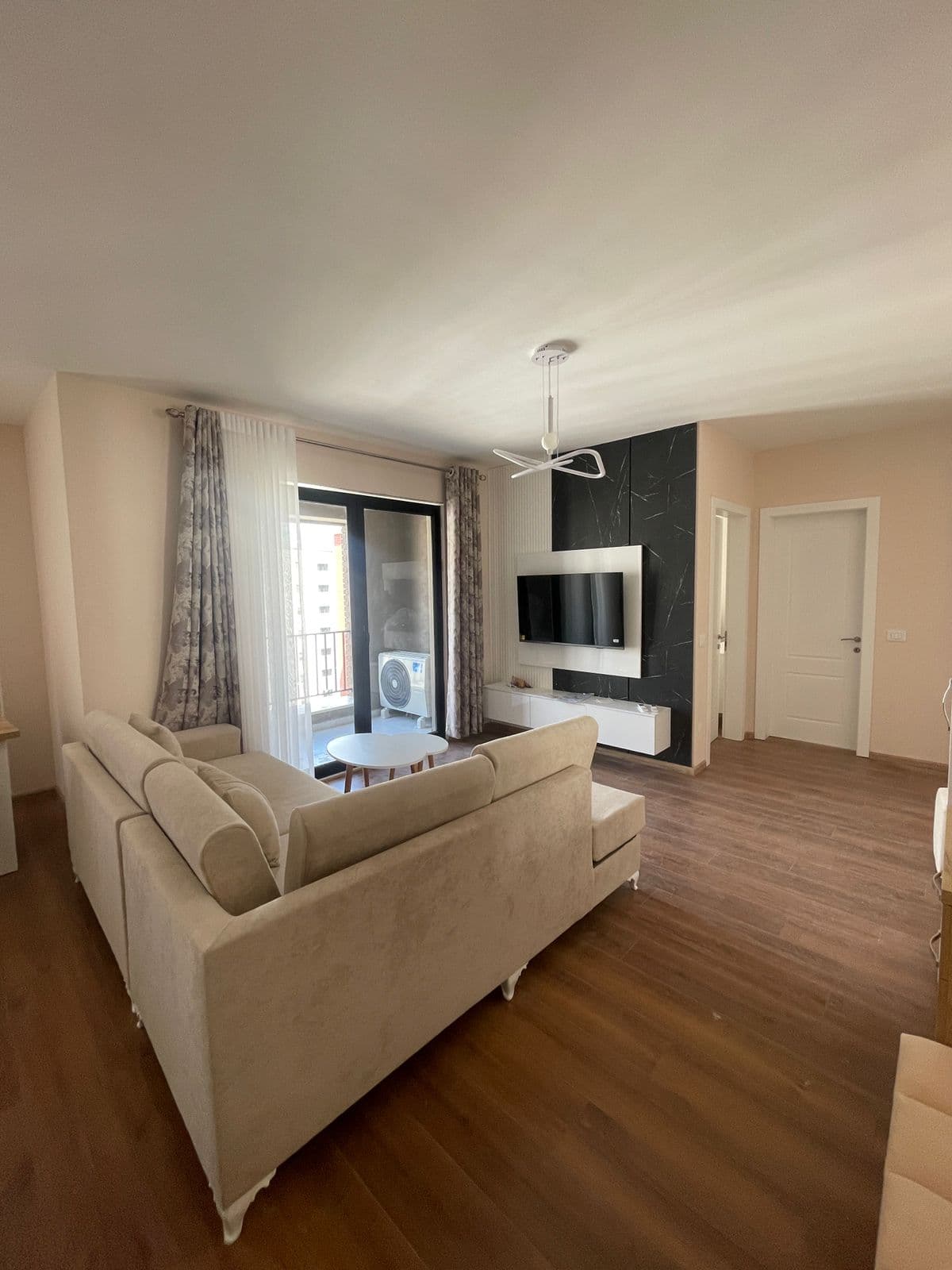 Jepet me qera apartament 1+1 ne Astir ( Green City)