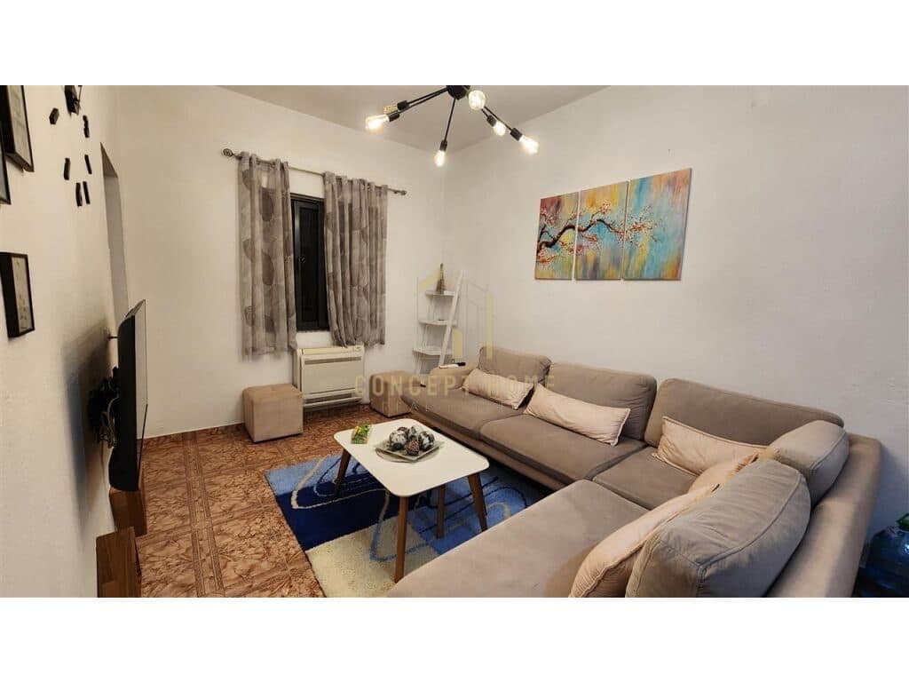 Jepet me qera apartament 2+1 Tek Ish Parku I Autobuzave / 450 euro