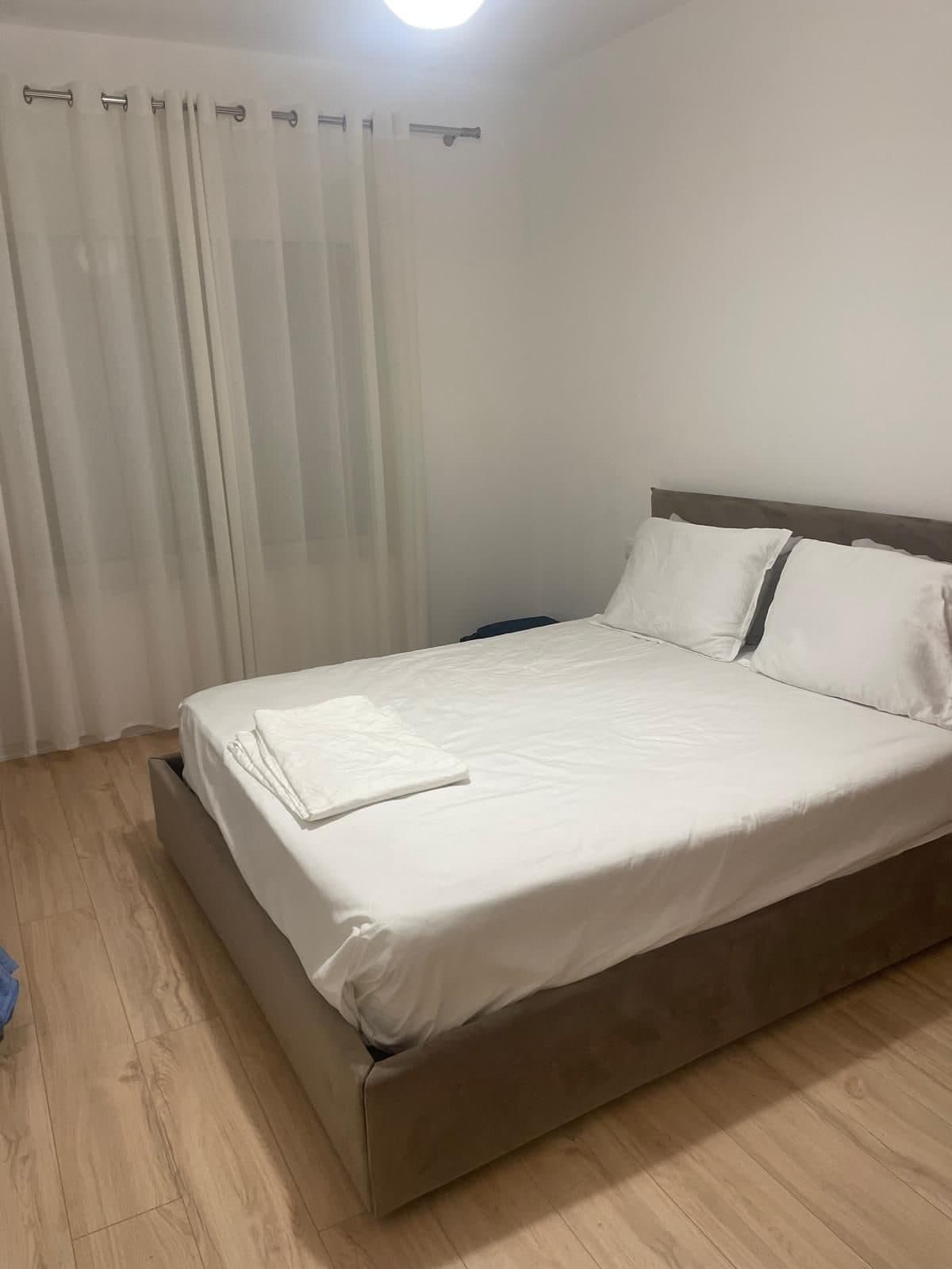 Shitet apartament 1+1 ne Durres 2