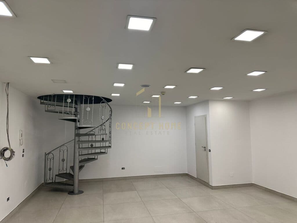 Jepet me qera ambient biznesi ne Laprake. / 1500 Euro. 3