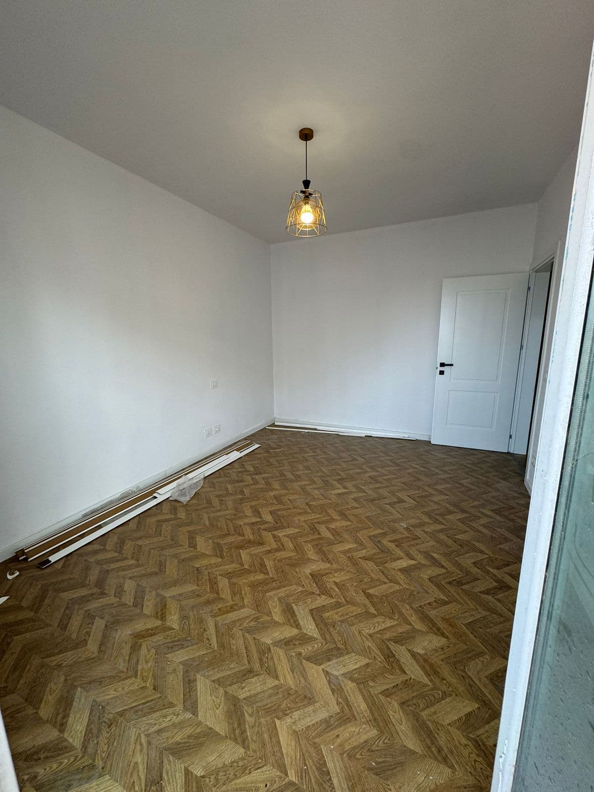 Shitet Apartament 2+1+2 tek Kodra e diellit. 3