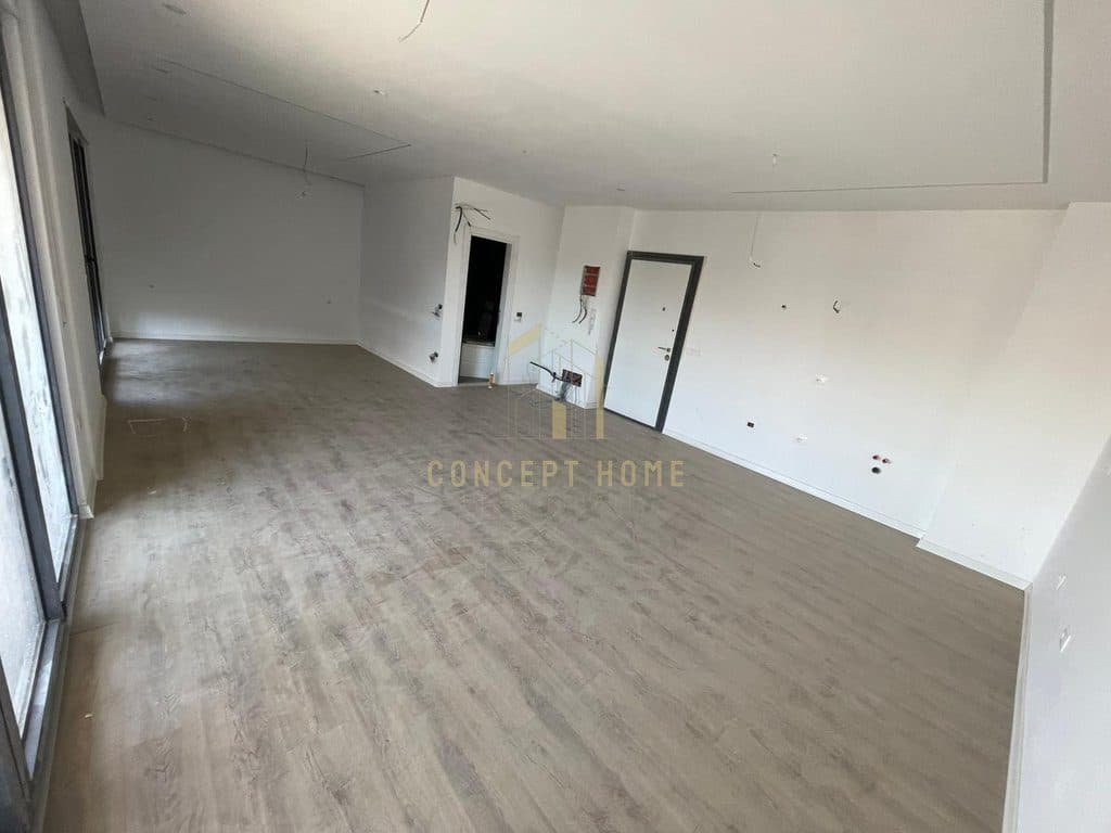 Jepet me qera apartament 1+1 tek Bulevardi i Ri 3