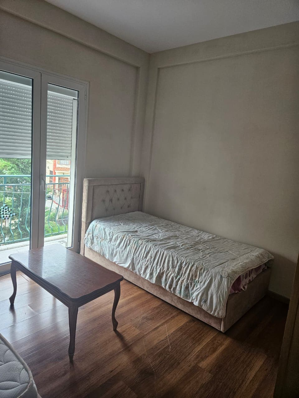 Jepet me qera apartament 3+1 tek Rruga e Elbasanit, Vilat Amerikane 3